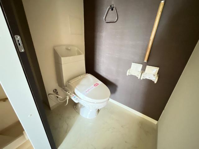 トイレ　シャワー付トイレ