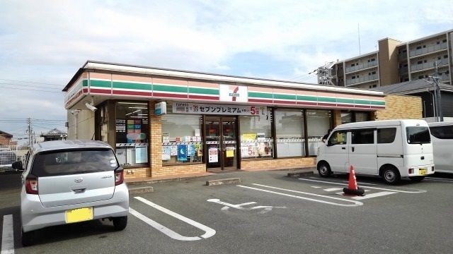 コンビニ　セブンイレブン宮ノ陣店（コンビニ）まで1100m