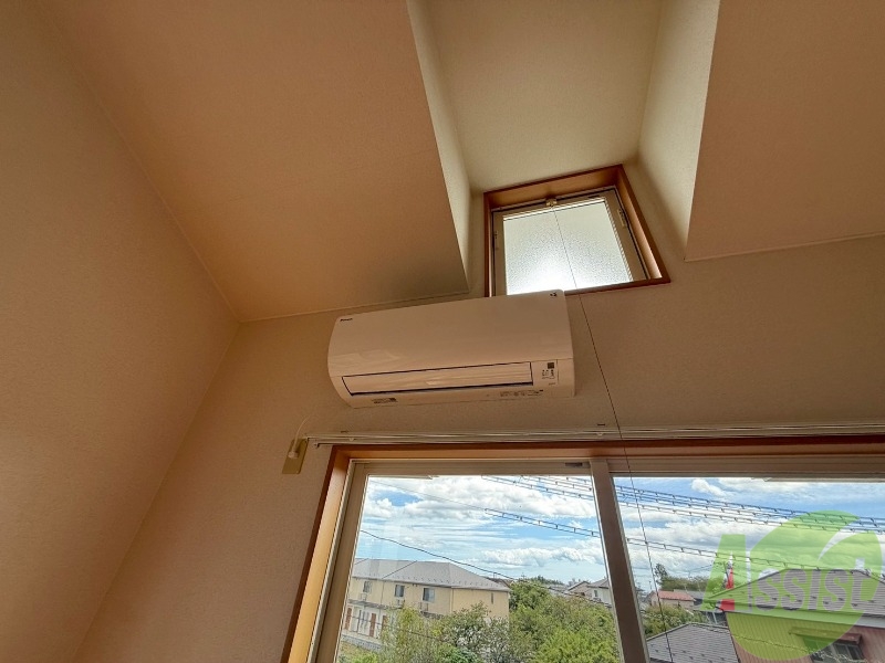その他設備　エアコンがあるので、夏場も冬場も安心ですね。