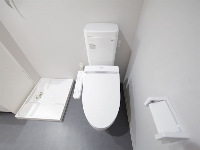 トイレ　温水洗浄暖房便座付トイレ