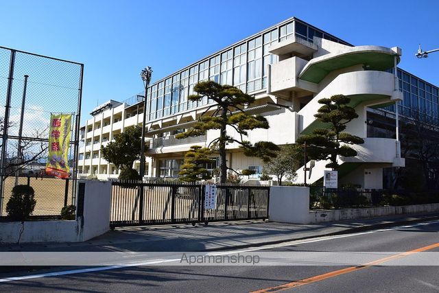 小学校　藍住北小学校（小学校）まで605m