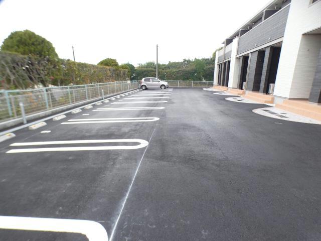 駐車場　駐車場