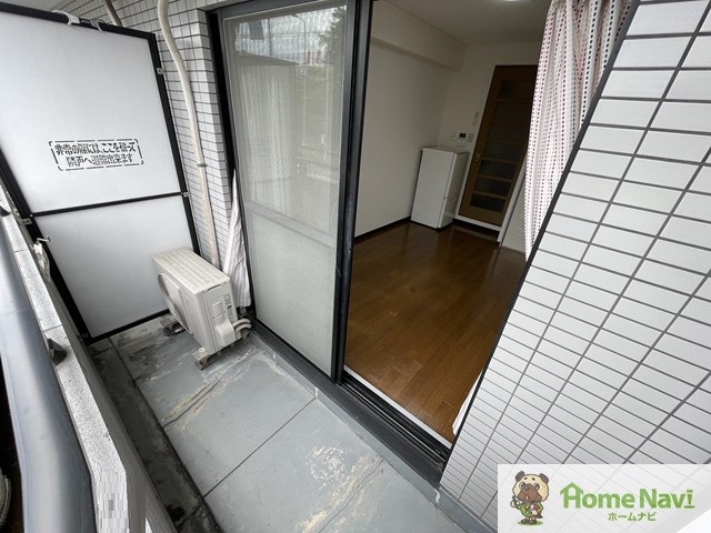 バルコニー　南向きで日当たり良好です。