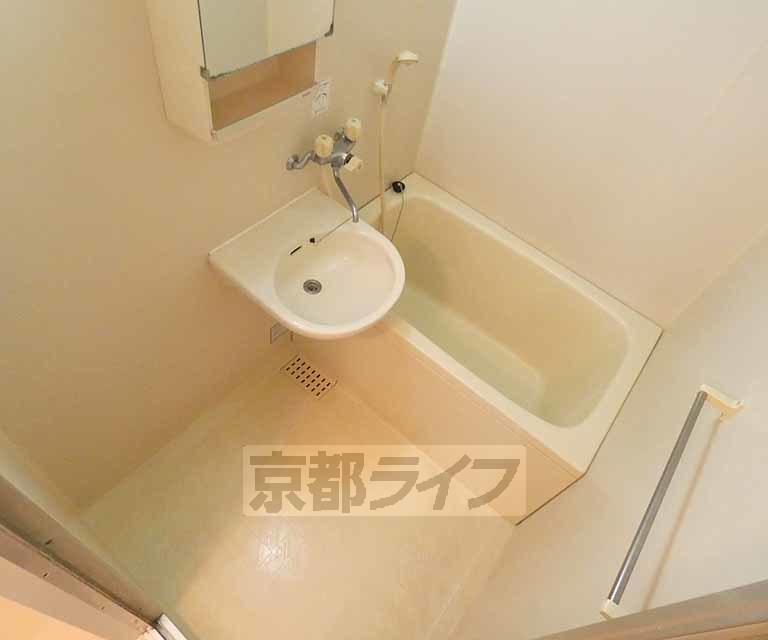 バス・シャワールーム　・お問い合わせは京都ライフ出町柳店まで・