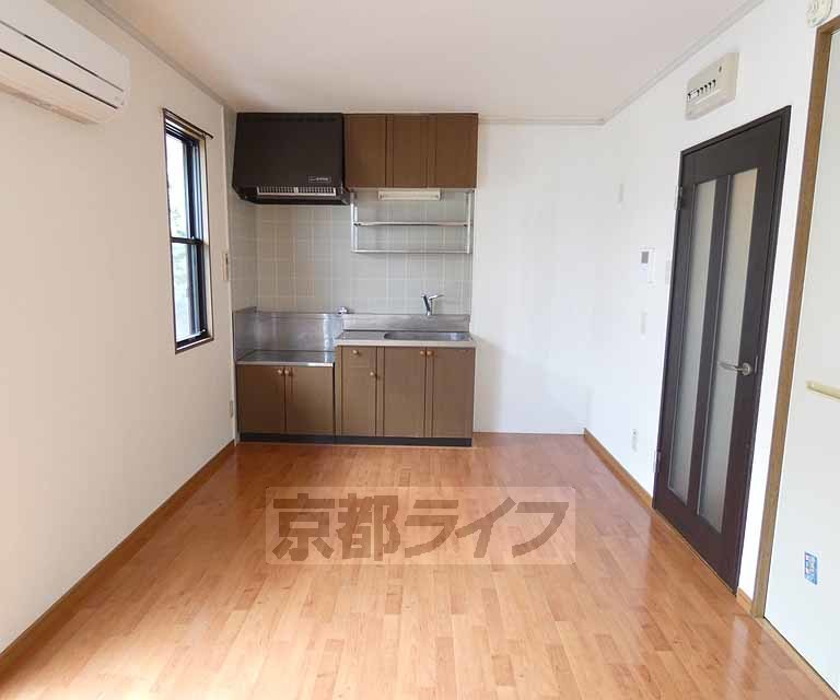 居室・リビング　日当たり良好！明るいお部屋ですね。