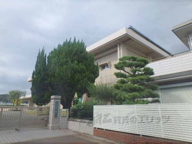小学校　川西小学校（小学校）まで550m