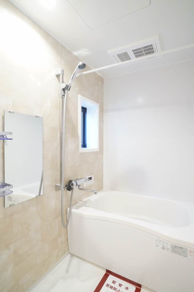 バス・シャワールーム　バスルーム