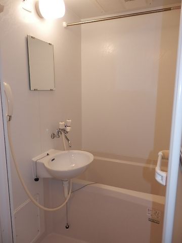 バス・シャワールーム　バスルーム