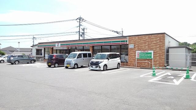 コンビニ　セブンイレブン（コンビニ）まで800m