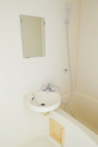 バス・シャワールーム　同間取り別部屋写真です。