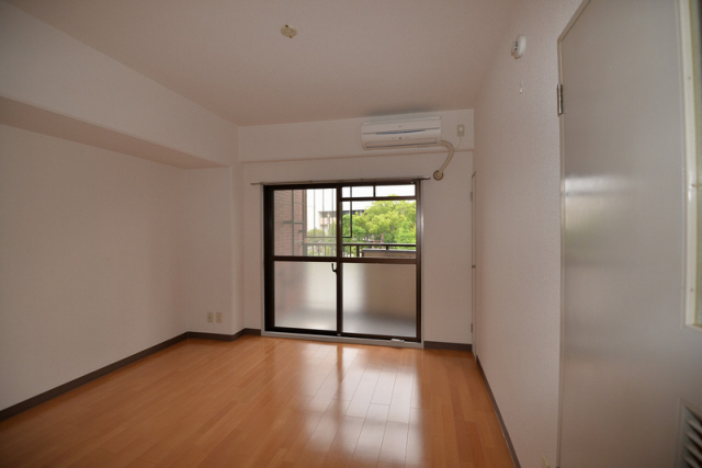 居室・リビング　写真は同マンションの別のお部屋のものです