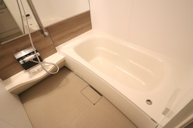 バス・シャワールーム　浴室