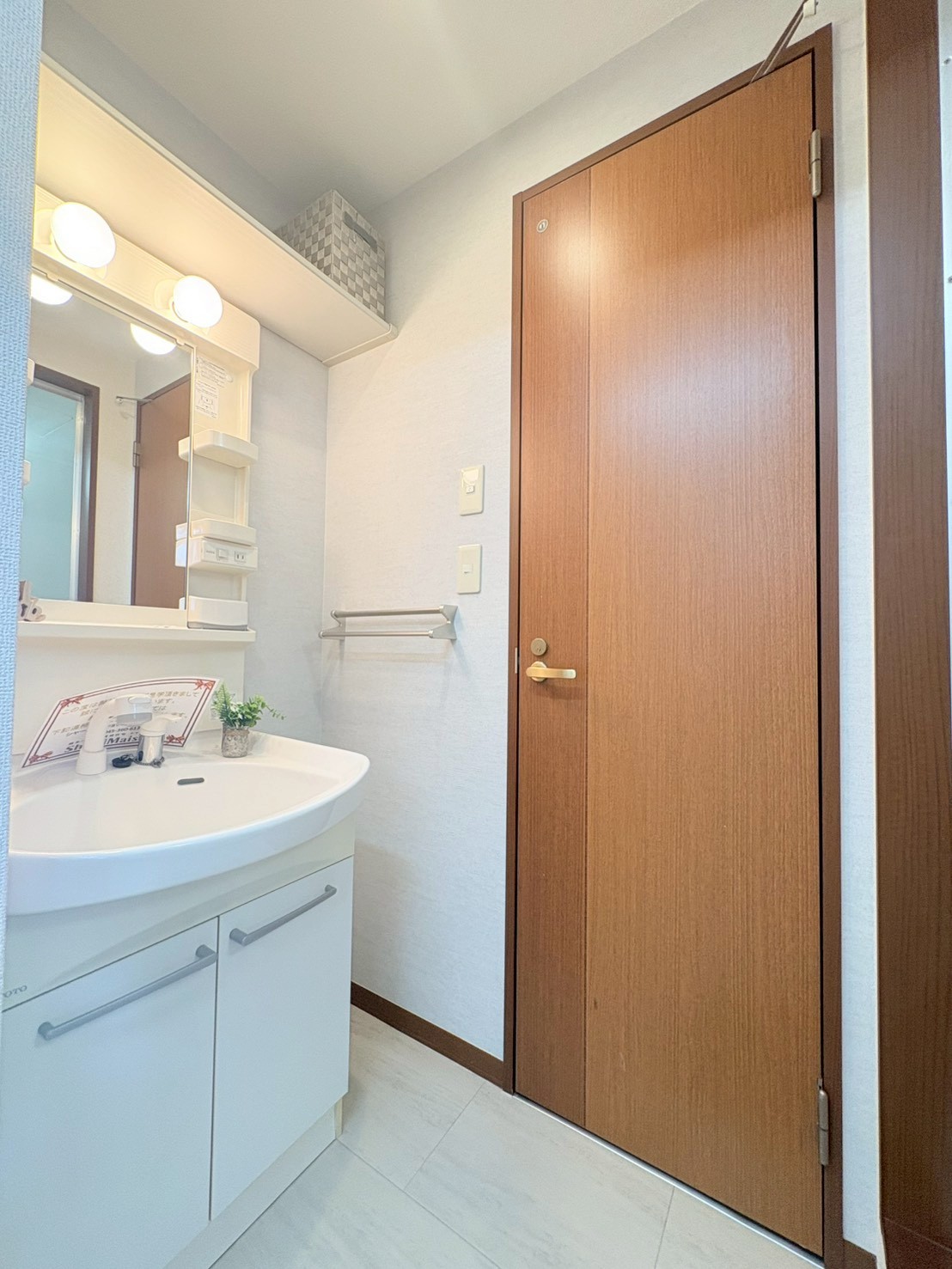 洗面設備　シャンプードレッサー付き洗面化粧台♪