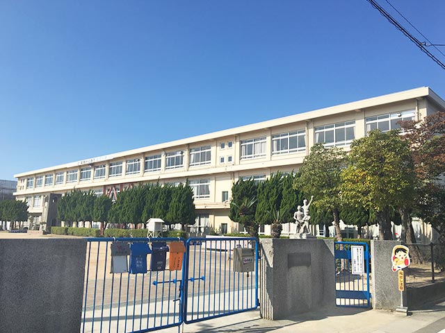小学校　姫路市立広畑第二小学校（小学校）まで6839m