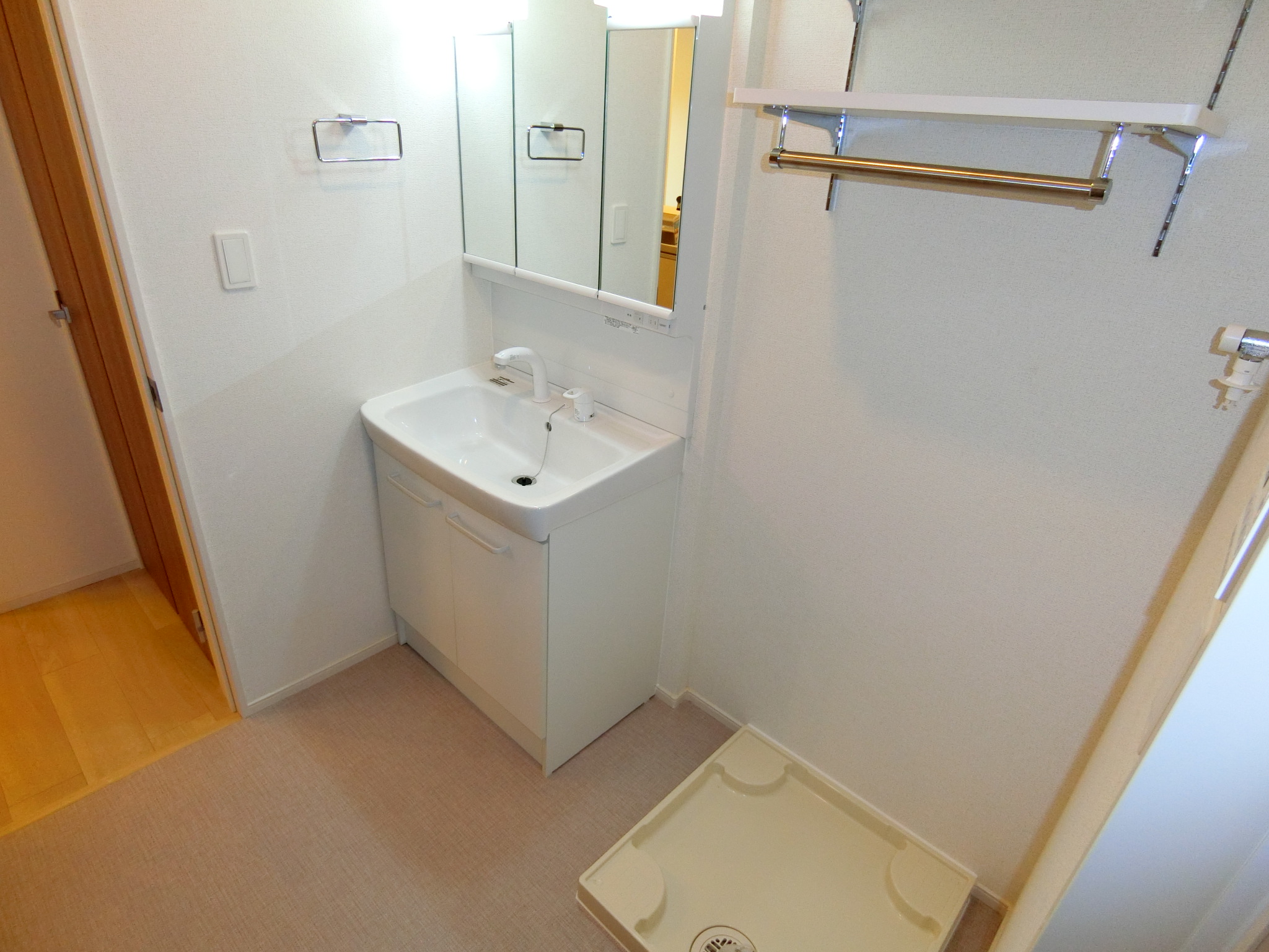 洗面設備　同タイプの画像です