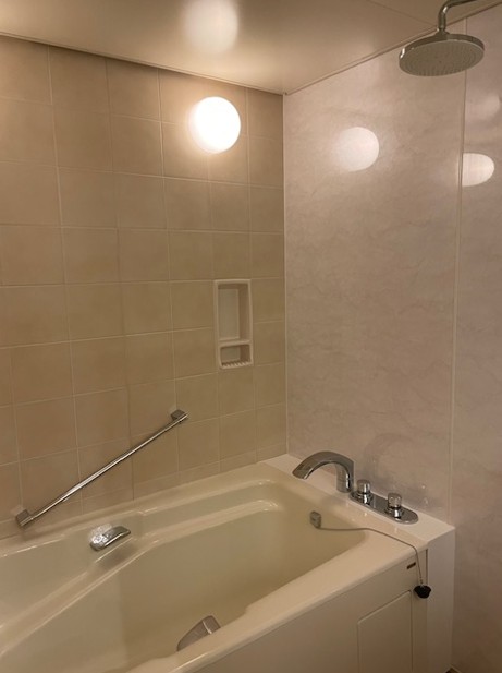 バス・シャワールーム