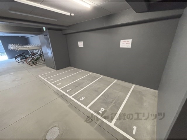 その他　屋内バイク置き場