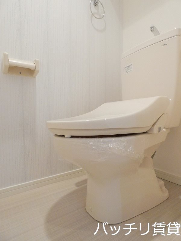 トイレ　画像は、同型タイプの為、現状を優先いたします。
