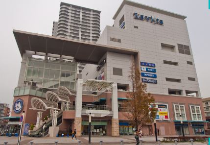 ショッピングセンター　La vista(らびすた)新杉田（ショッピングセンター）まで4691m