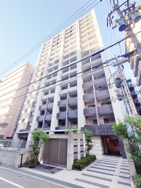 建物外観　外観☆表面の凹凸は梁です！室内には梁がありません。