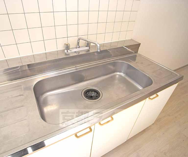 キッチン　とても大きなシンクです