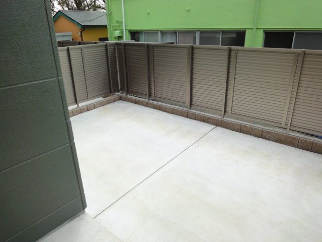 バルコニー　専用庭