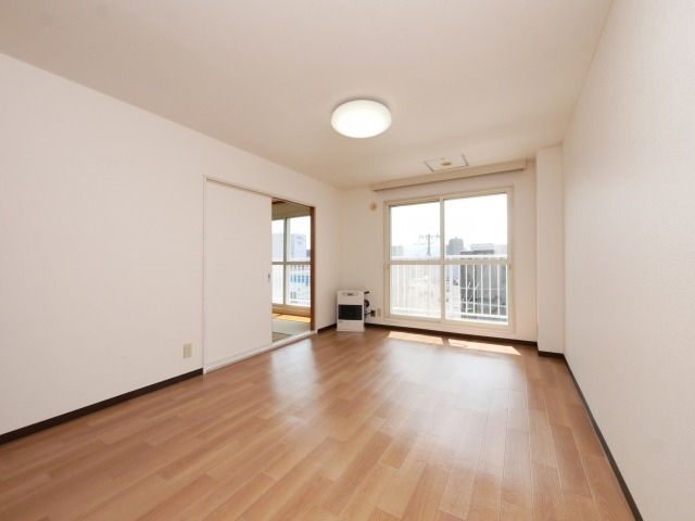 居室・リビング　同マンション タイプ　参考写真