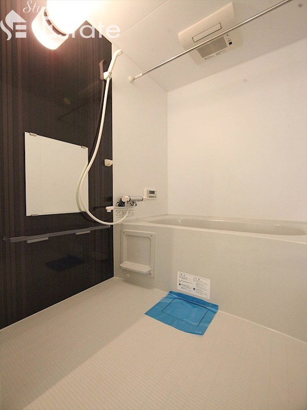 バス・シャワールーム　バスルーム