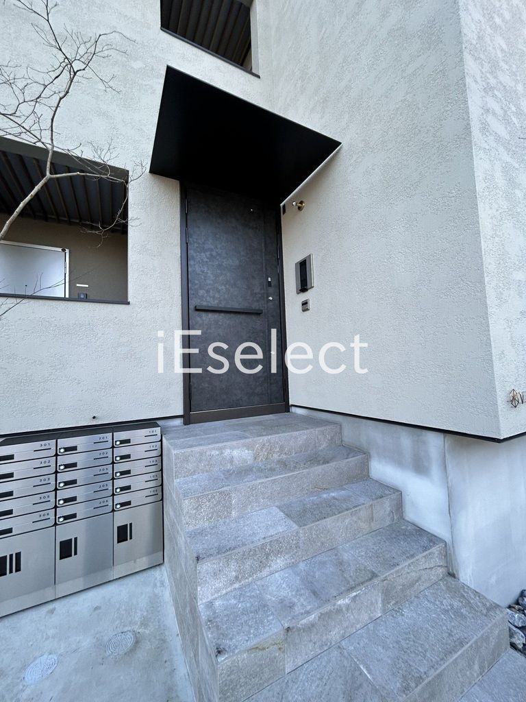 エントランス　お部屋へはこちらから