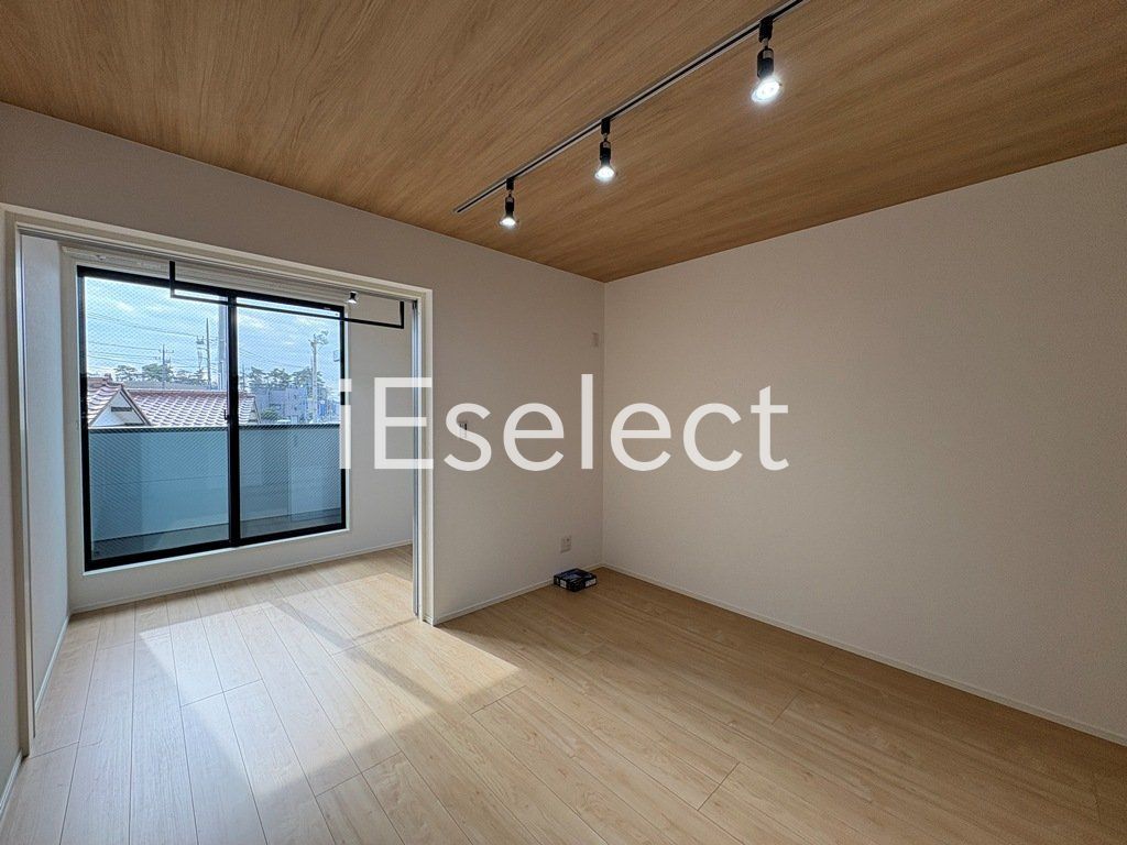 居室・リビング　広々開放的なリビングです♪