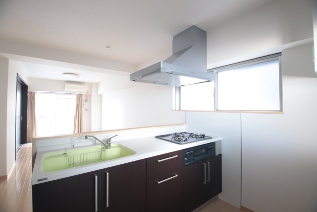 キッチン　※別号室のお写真のため現況優先