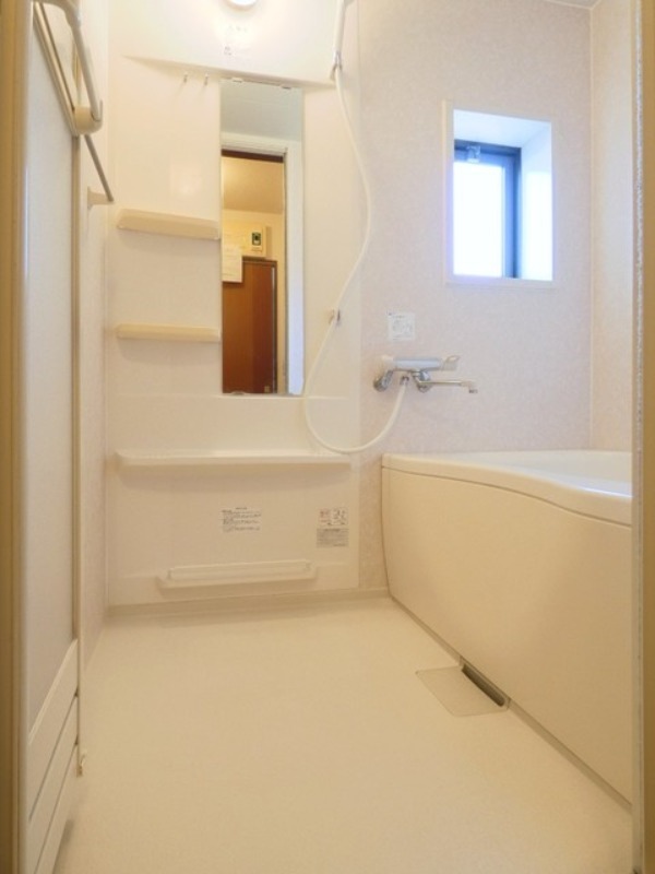 バス・シャワールーム　図面と現状に相違がある場合には現状を優先