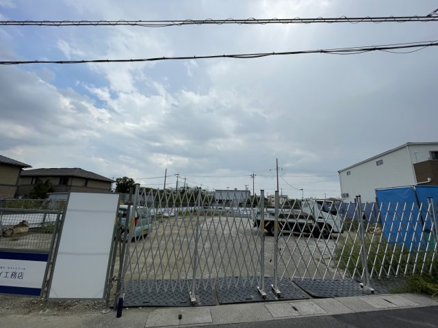 建物外観　建設中