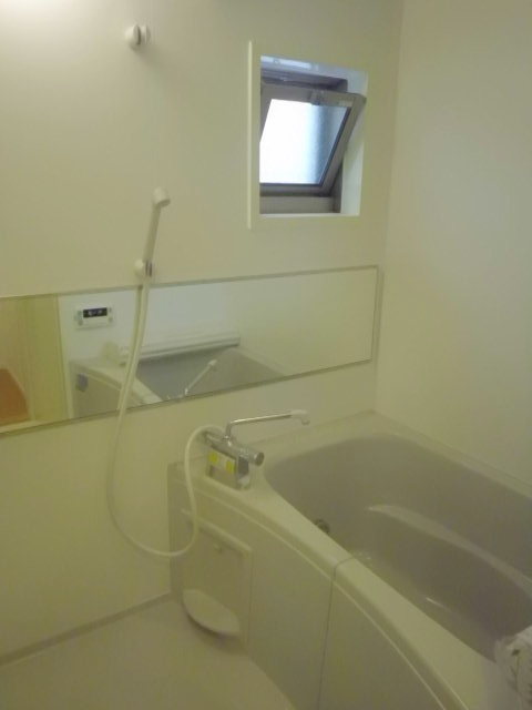 バス・シャワールーム　浴室追焚・乾燥暖房機能付きバスルーム