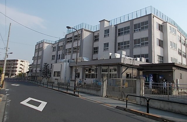 中学校　足立第十四中学校（中学校）まで350m