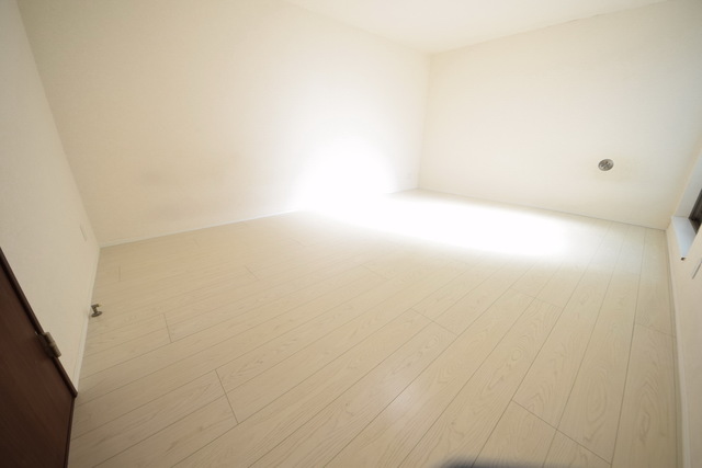 居室・リビング　～床が明るいと気分も明るくっ～