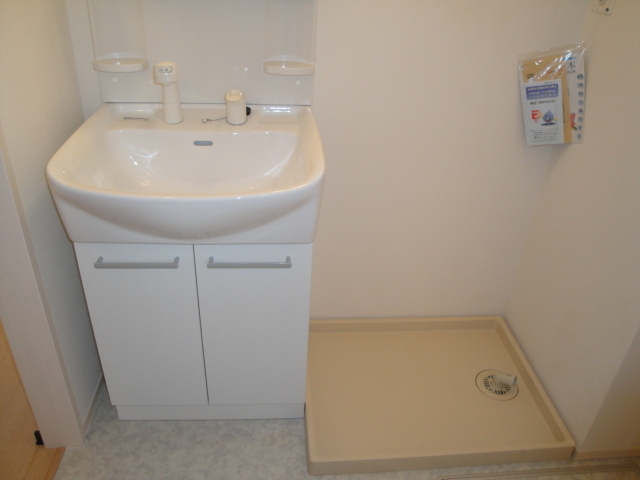 洗面設備　洗髪洗面化粧台・洗濯機置き場