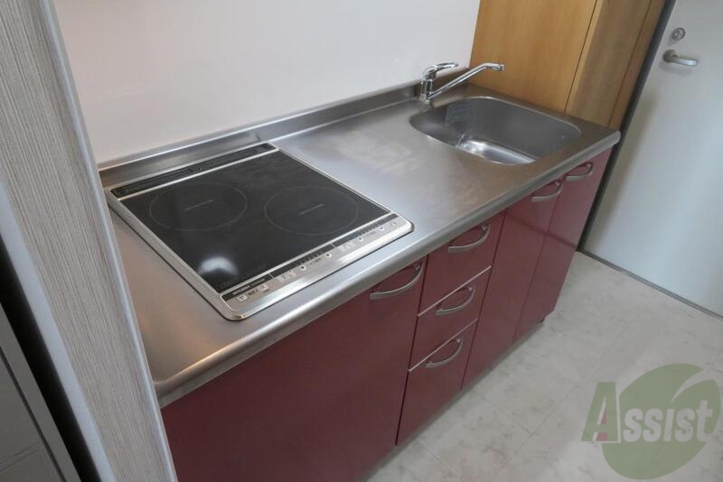 キッチン　システムキッチンの仕様になっておりますので使いやすいですねー