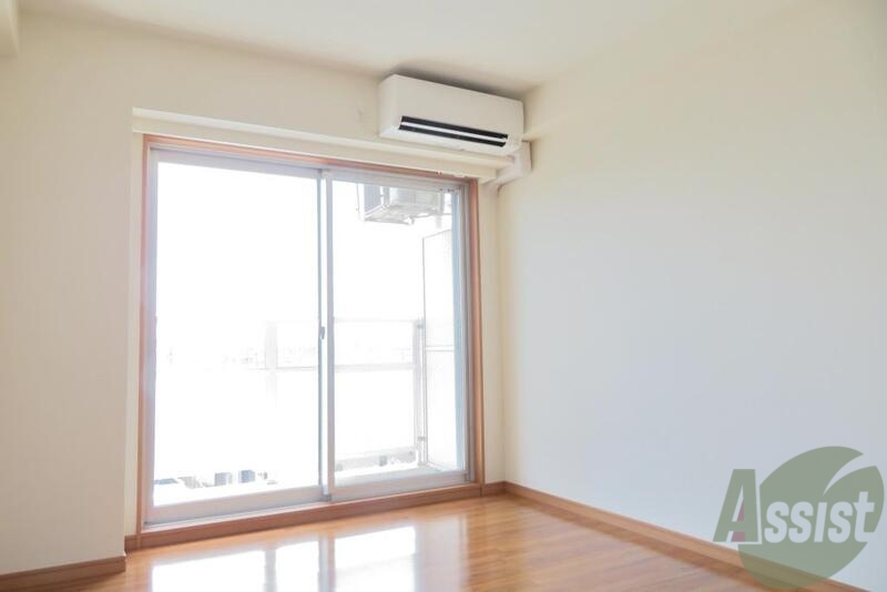 その他部屋・スペース　別角度からのアングルになります。壁は白く統一感があり綺麗です