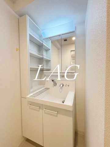 洗面設備　独立洗面台です。