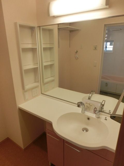 洗面設備　お問合せはタウンハウジングまで！※現地待合わせ相談可能