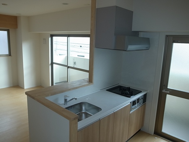 キッチン　※同物件別部屋参考写真