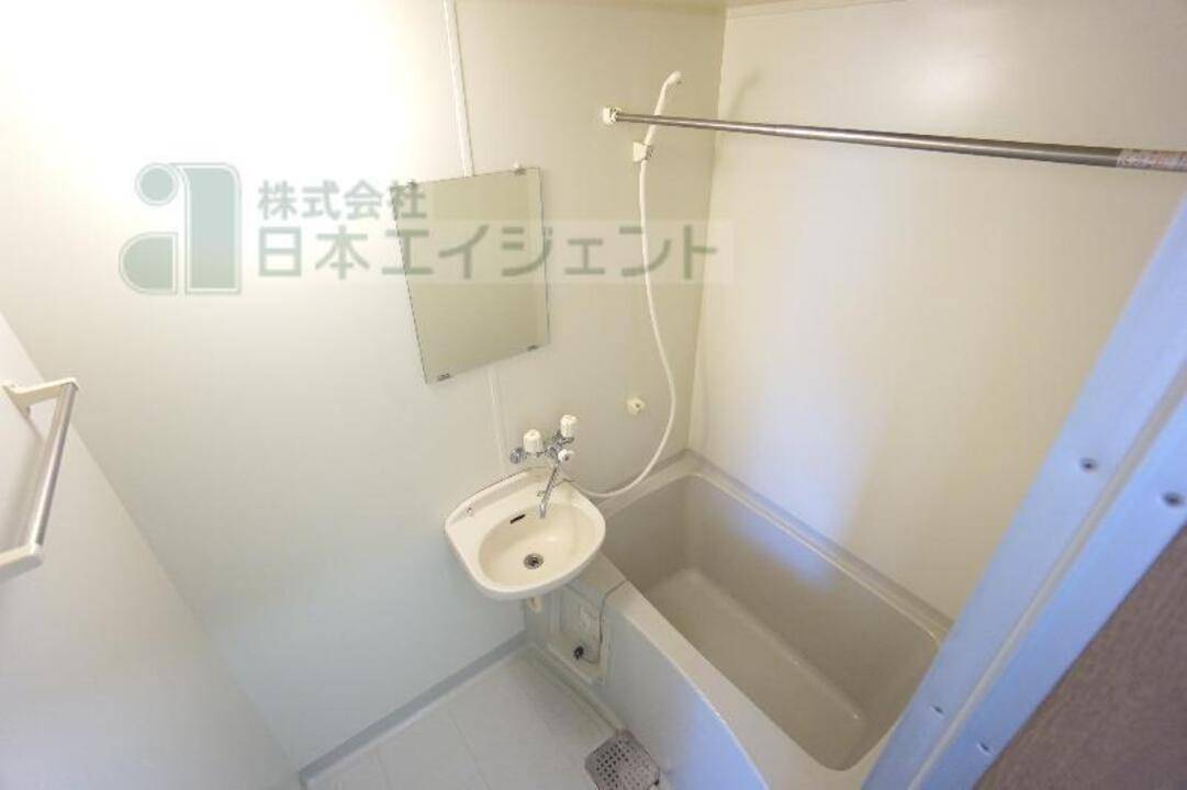 バス・シャワールーム　浴室