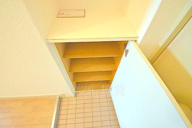 その他設備　下駄箱