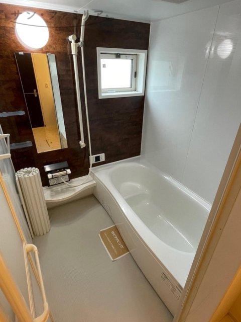 バス・シャワールーム　同一物件別部屋写真