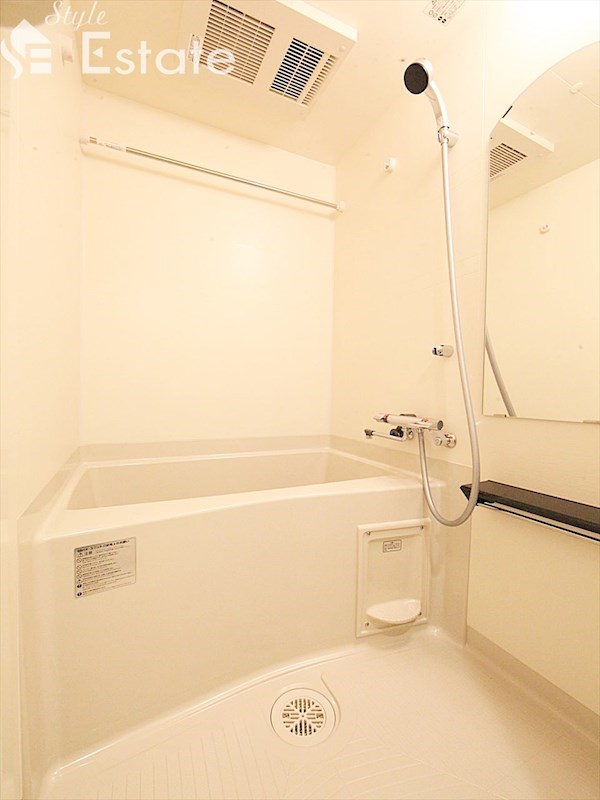 バス・シャワールーム　バスルーム