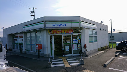 コンビニ　ファミリーマート　橿原下八釣店（コンビニ）まで700m
