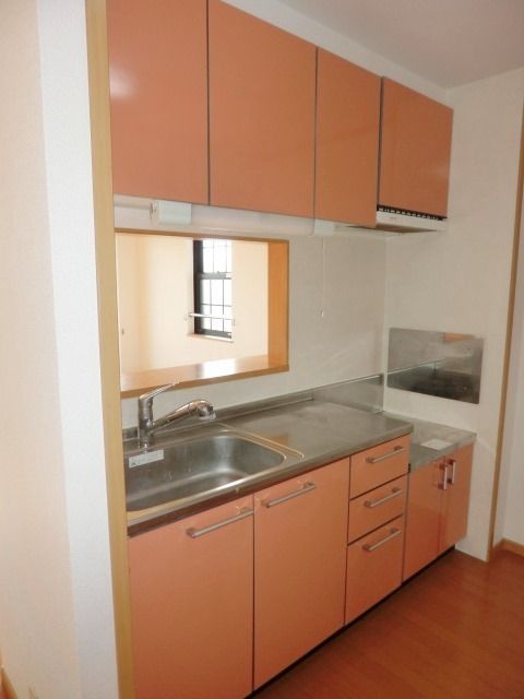 キッチン　広々としたキッチンスペース