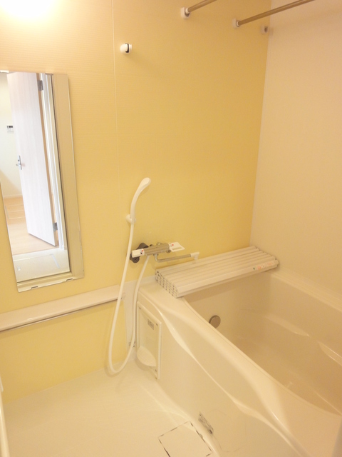 バス・シャワールーム　追焚機能・浴室乾燥機付き付