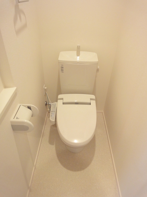 トイレ　温水洗浄便座